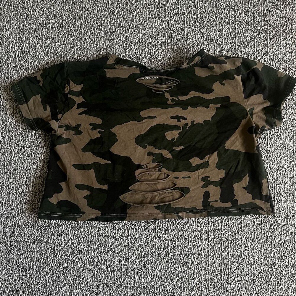 Women's Camo Print Distressed Crop Top T-Shirt Short Sleeve Multicolor M